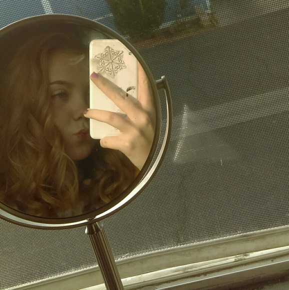 Meet your Posher, Annie - Picture 1 of 1